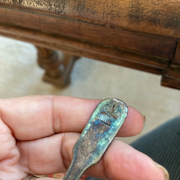 Antique Lunt silver plate baby fork. Beautiful old patina - Picture 5 of 7